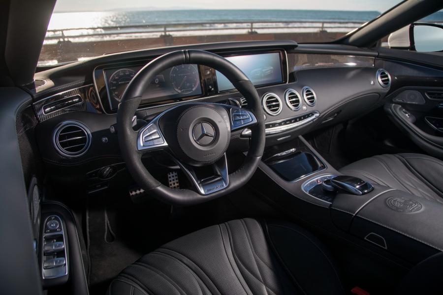 Интерьер Mercedes-AMG S65 Cabriolet 2016 года  (NA) (фото 27 из 33)